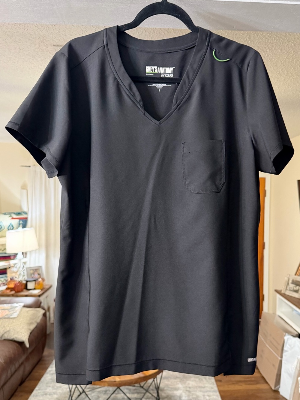 Grey’s Anatomy™ by Barco Evolve Sway Black Scrub Top – Size Large 🖤